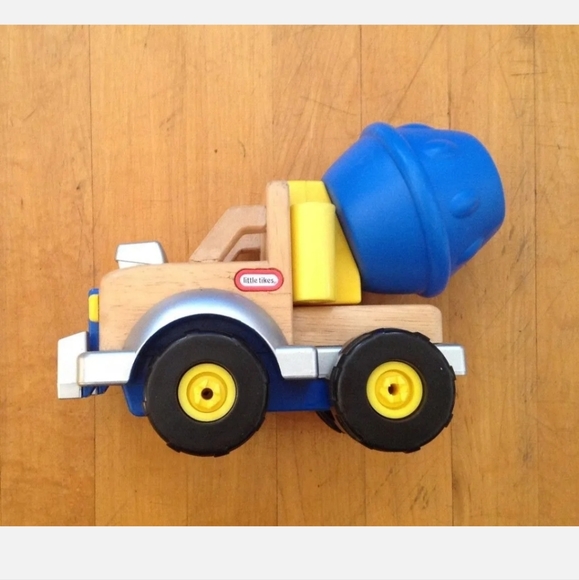 Vintage 2003 LITTLE TIKES Wooden Shape Mixer Truck Toy Complete - Picture 3 of 12